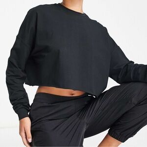 HIIT long sleeve work out crop top